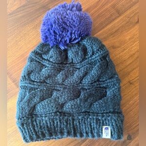 The North Face knit beanie NWOT